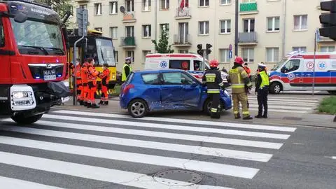 Zderzenie dwóch samochodów na Żoliborzu