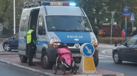 "Ford uderzył w wózek". Dziecko w szpitalu