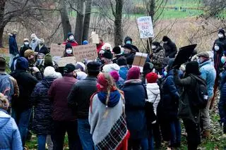 21 listopada odbył się protest przeciwników inwestycji w parku