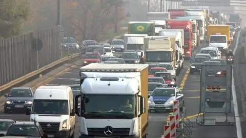 Tiry pojadą Trasą AK tylko w nocy.  Porozumienie ratusza z GDDKiA