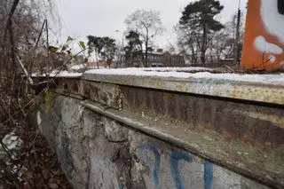 Rampa kolejowa stacji kolejowej Warszawa Falenica