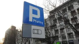 Paid parking zone on Szczesliwicka 