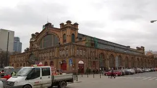 Formalnie - plac, praktycznie ulica i parking