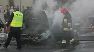 Pożar auta na wyjeździe z Warszawy