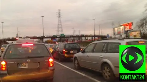 Węziej przy wjeździe na most Grota. Z Białołęki w korku