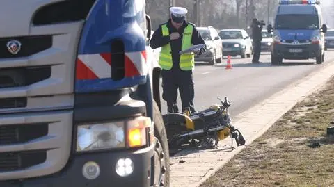 Zderzenie motocykla ze śmieciarką 