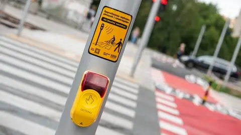 Drogowcy wyłączają przyciski dla pieszych "w związku z zagrożeniem epidemicznym"