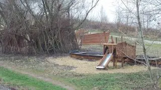 Wyposażenie strefy rekreacji jesienią wróciło na plażę