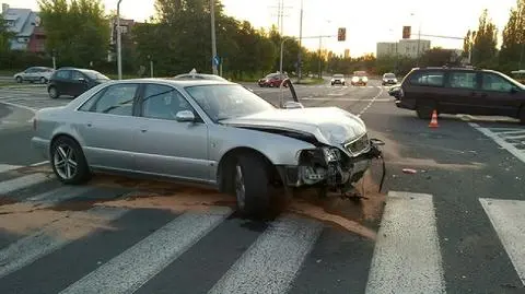 4 samochody zderzyły się na rogu Pileckiego i Roentgena