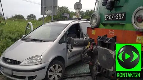 Przepuściła jeden pociąg, wjechała pod drugi