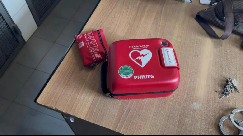 Defibrylator AED