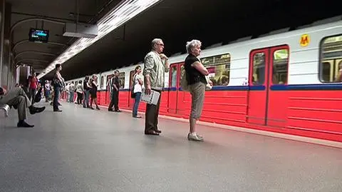 Kobieta wpadła pod pociąg metra