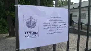 Zamknięte wejście do Łazienek Królewskich