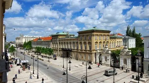 Krakowskie Przedmieście tylko dla pieszych i rowerzystów. Nowy Świat deptakiem nie będzie 