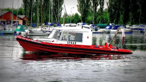  Most płonął, nowoczesna łódź strażacka stała w garażu