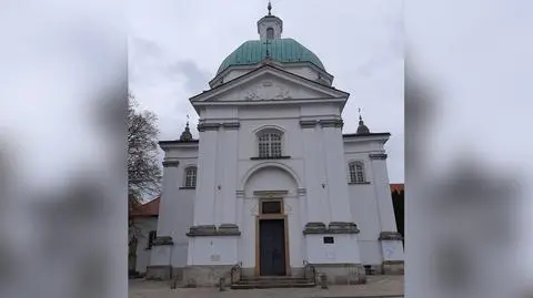 Wybudowany dla króla, zburzony podczas Powstania Warszawskiego. Barokowy kościół przejdzie remont