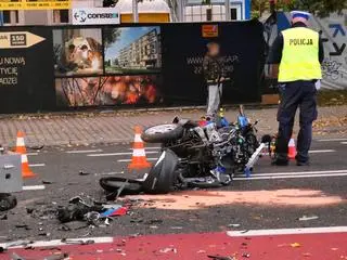 Auto zderzyło się z motoambulansem na Radzymińskiej