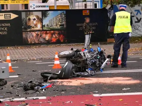 Auto zderzyło się z motoambulansem na Radzymińskiej