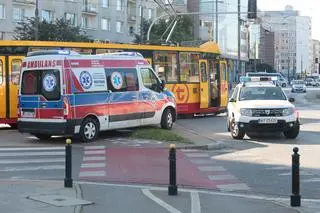 Potrącenie rowerzystki przez tramwaj