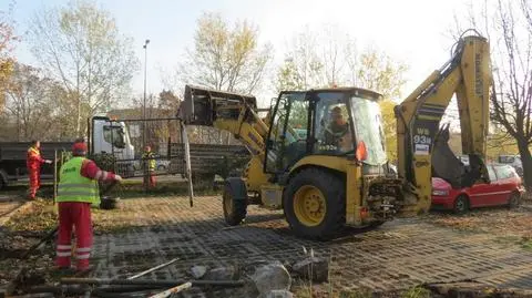 Likwidują nielegalny parking na Ursynowie