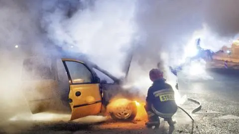 Opel w ogniu na Głębockiej