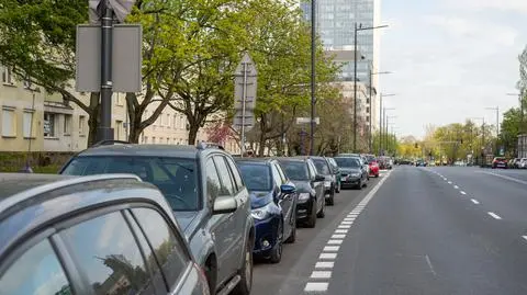 Wyrzucą auta z chodników. Na razie przy pięciu ulicach