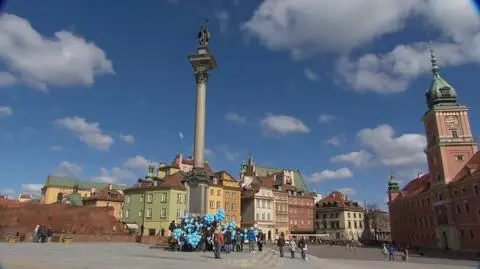 Happening dotyczący autyzmu na placu Zamkowym