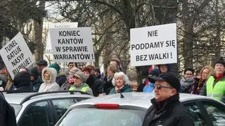 Protest przed siedzibą GDOŚ