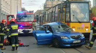 Zderzenie samochodu i tramwaju na Młynarskiej