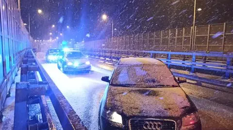 Policja: pijany kierowca nie zatrzymał się do kontroli, funkcjonariusze ruszyli w pościg