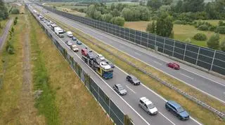 Samochód spłonął na autostradzie A1