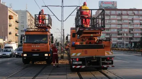 Poranne problemy tramwajów. Zastępczy autobus i objazdy