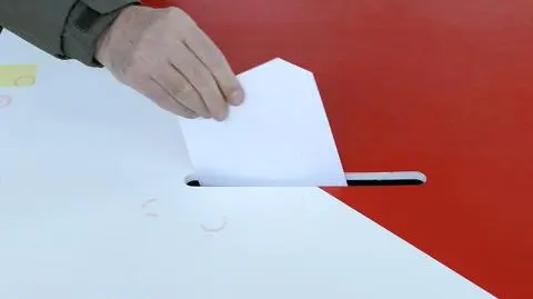 PKW: na godz. 17.30 frekwencja w Warszawie wyniosła 33,77 proc. 