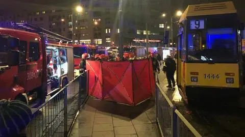 Śmiertelny wypadek na rondzie Wiatraczna. Tramwaj potrącił kobietę 