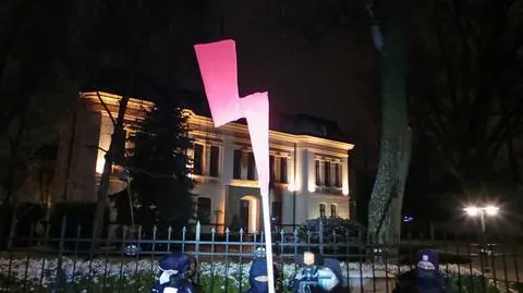 Protestujący przeszli przed budynek Trybunału Konstytucyjnego 
