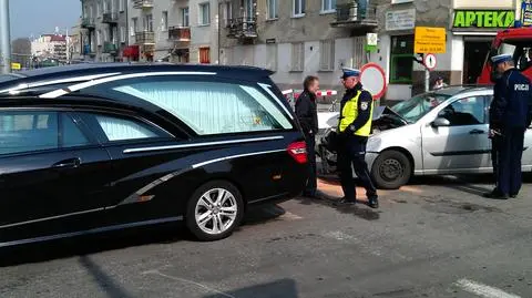 Ford wjechał w karawan
