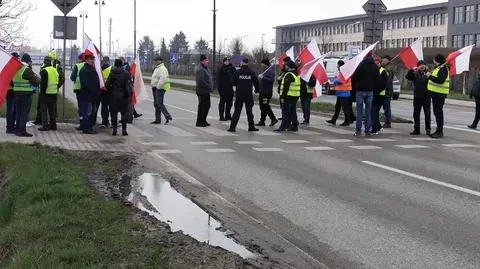 Protest rolników na przejściu dla pieszych w Konstancinie-Jeziornie