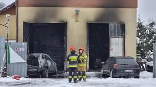 Pożar w warsztacie samochodowym w Rembertowie