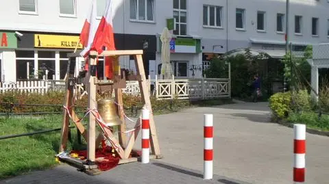 Dzwon smoleński na Ursynowie. Sprawdzą go urzędnicy