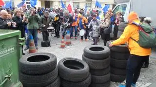 Protest przed ministerstwem