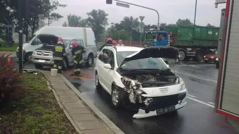 Wypadek na Maczka.  Nie działają światła