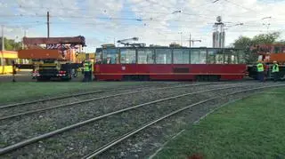 Wykoleił się tramwaj na rondzie Radosława