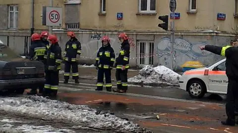 Zderzenie na Filtrowej: mercedes blokował ruch