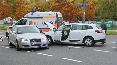 Wypadek na Ciszewskiego. Dwie osoby poszkodowane