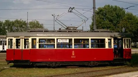 Zabytkowym tramwajem na walentynki. "Linia "B" jak Bemowo"