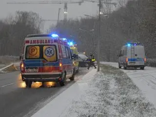 Czołowe zderzenie na Zabranieckiej 