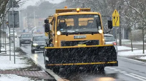 Miasto podsumowuje zimę na drogach. Posypywarki wyjeżdżały 38 razy. Ile to kosztowało?