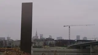 Monolit pod mostem Świętokrzyskim