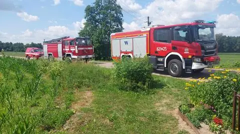 Jechał motorowerem, uderzył w przydrożny głaz. 33-latek nie żyje