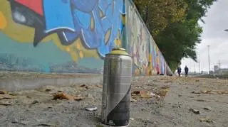 Graffiti wróciło na ścianę wokół wyścigów